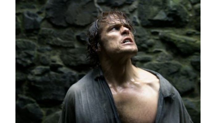 sam hueghan in outlander season 7